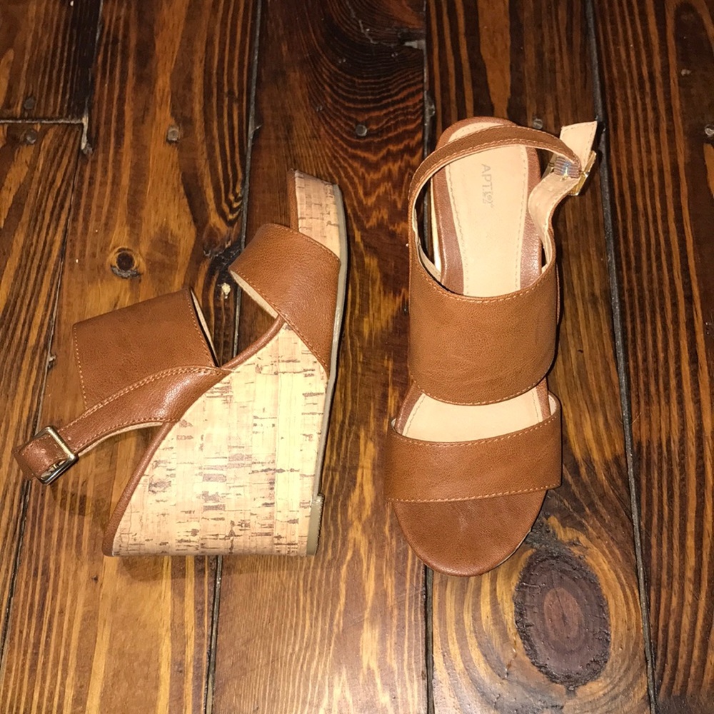 APT. 9 Brown Wedges Size 6